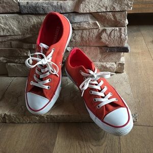Orange Fuzzy Converse All Stars Sneakers, W8, M6
